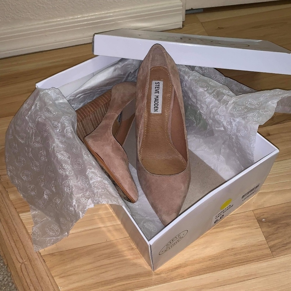 Steve Madden Loretta Tan Suede Sandals Size 6 NWB